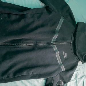 Nike Tech Boys Large